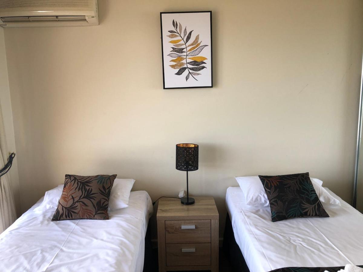 קאירנס Coral Towers Holiday Suites מראה חיצוני תמונה