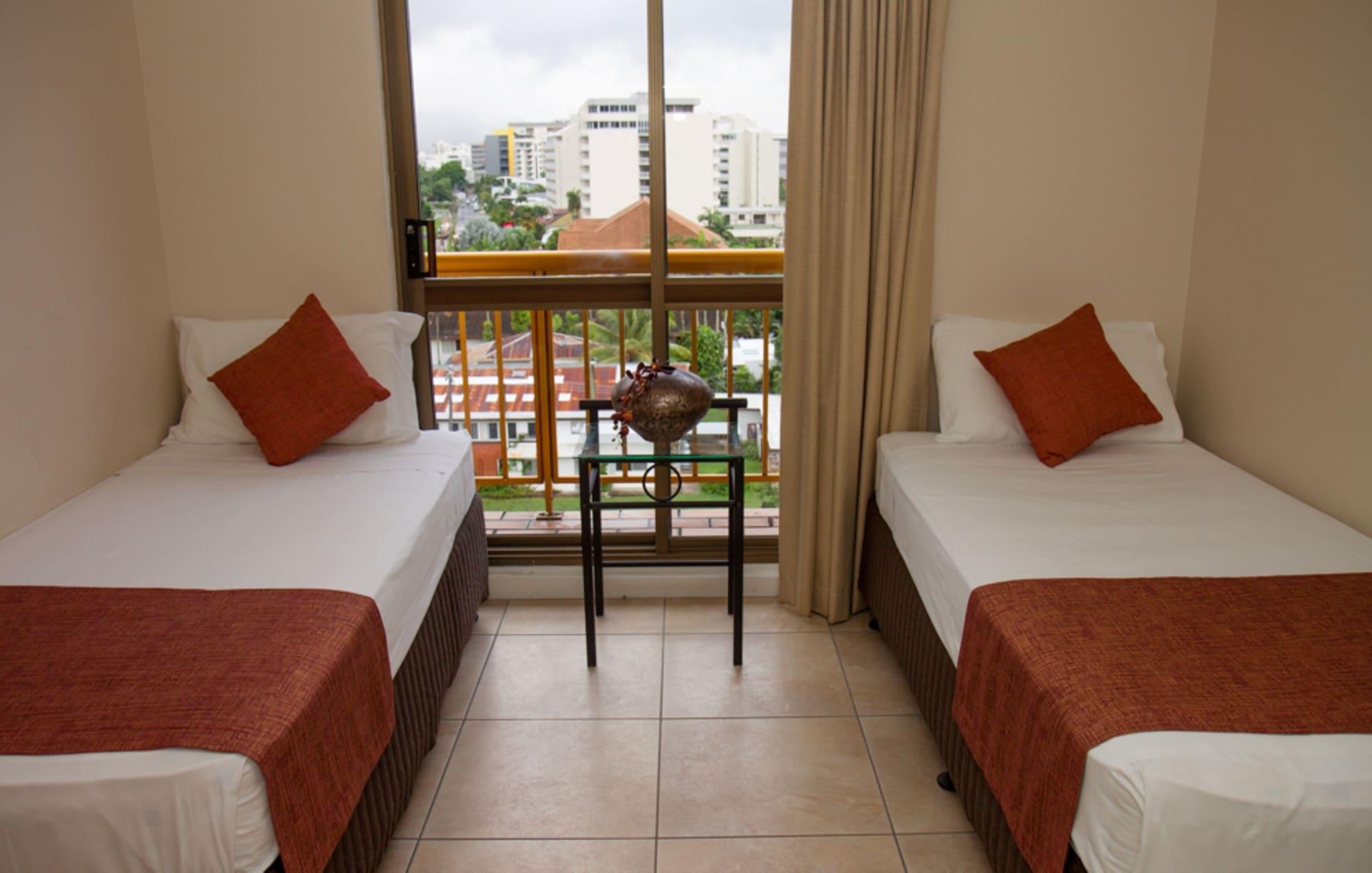 קאירנס Coral Towers Holiday Suites מראה חיצוני תמונה