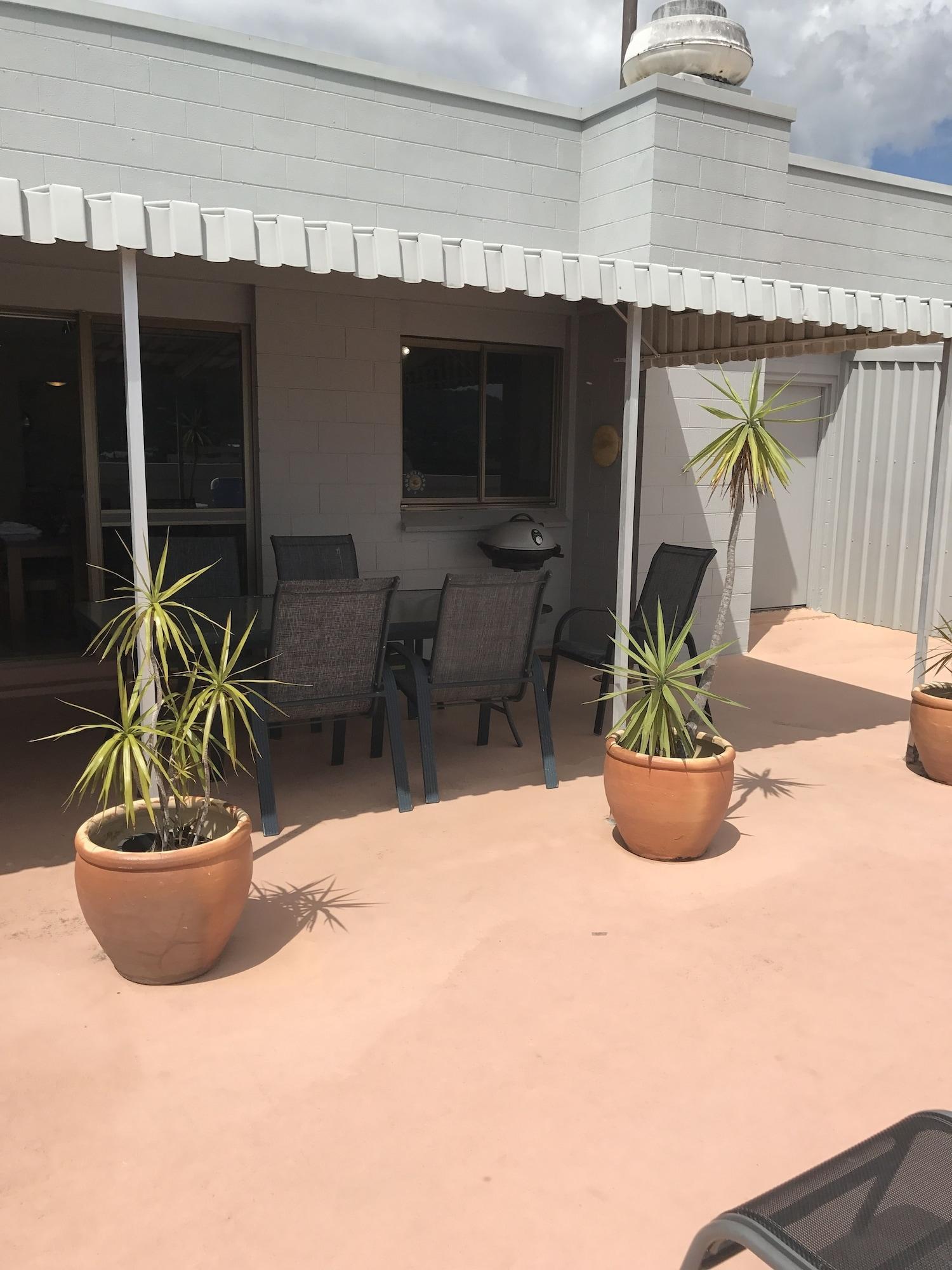 קאירנס Coral Towers Holiday Suites מראה חיצוני תמונה