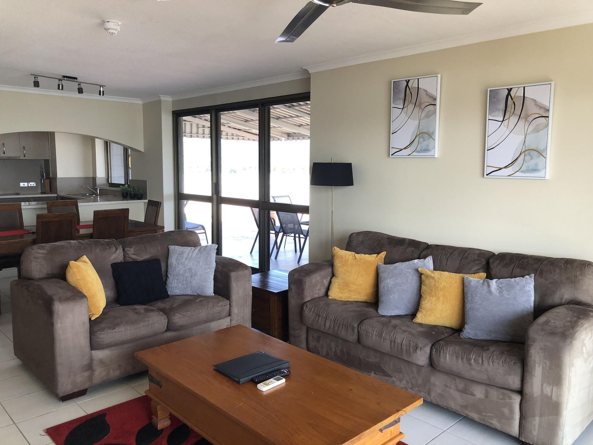 קאירנס Coral Towers Holiday Suites מראה חיצוני תמונה