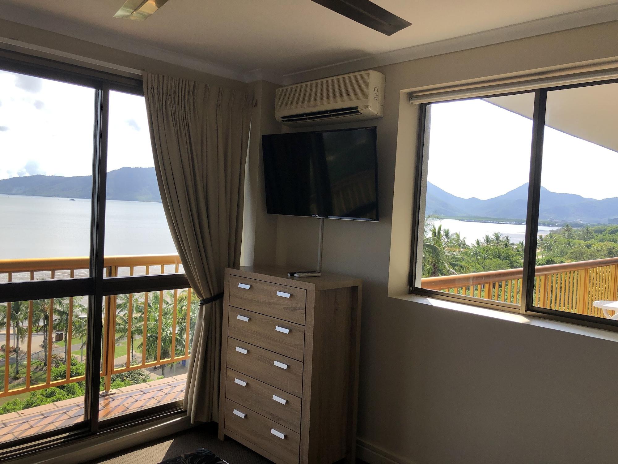 קאירנס Coral Towers Holiday Suites מראה חיצוני תמונה