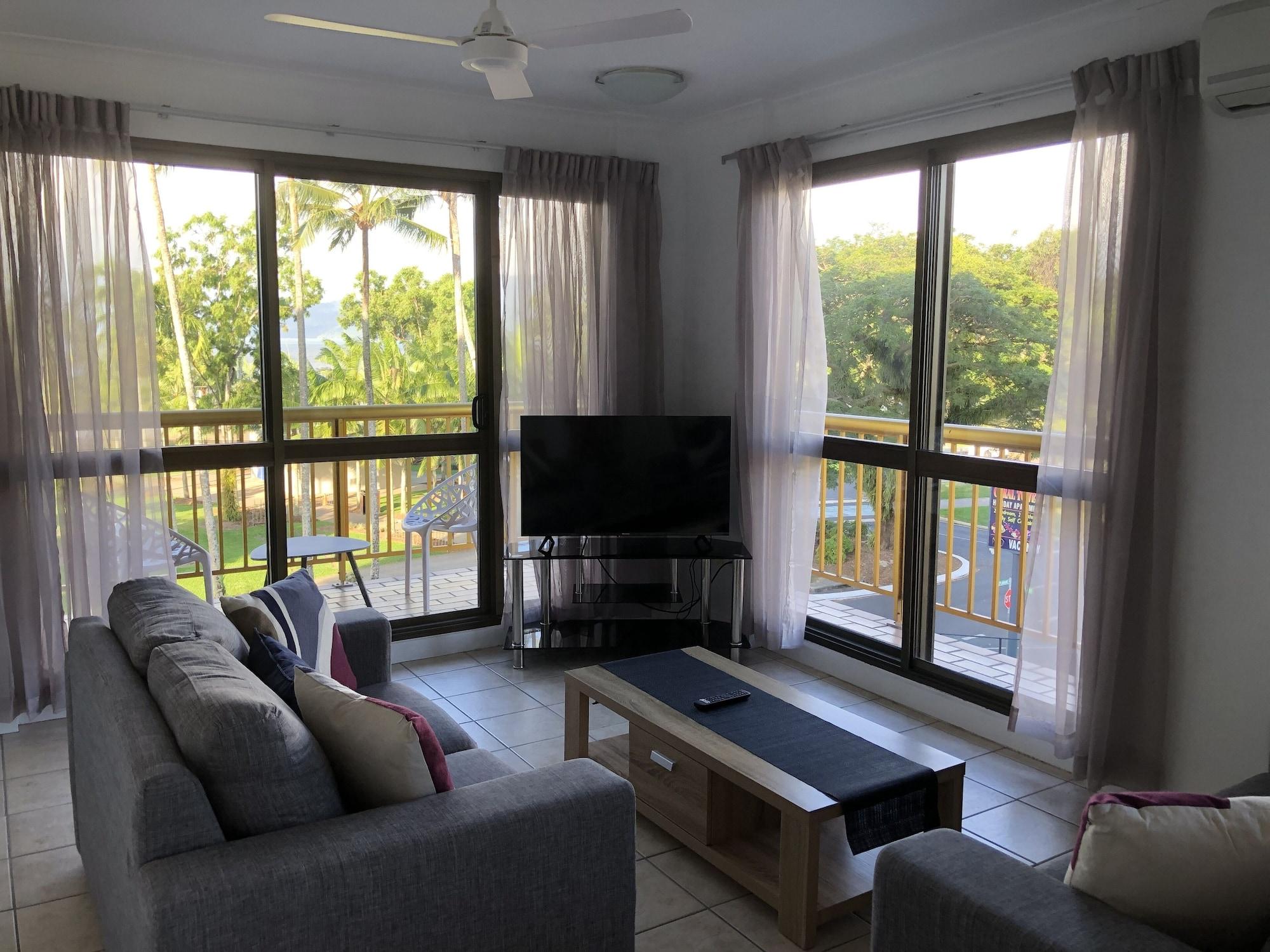 קאירנס Coral Towers Holiday Suites מראה חיצוני תמונה