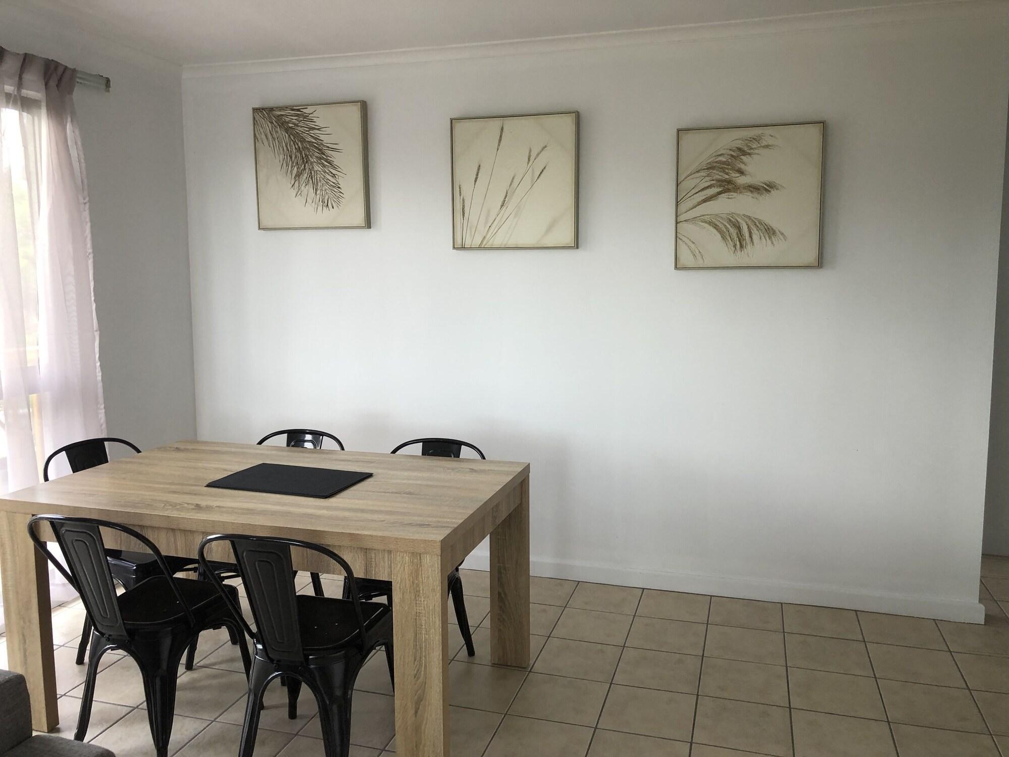 קאירנס Coral Towers Holiday Suites מראה חיצוני תמונה