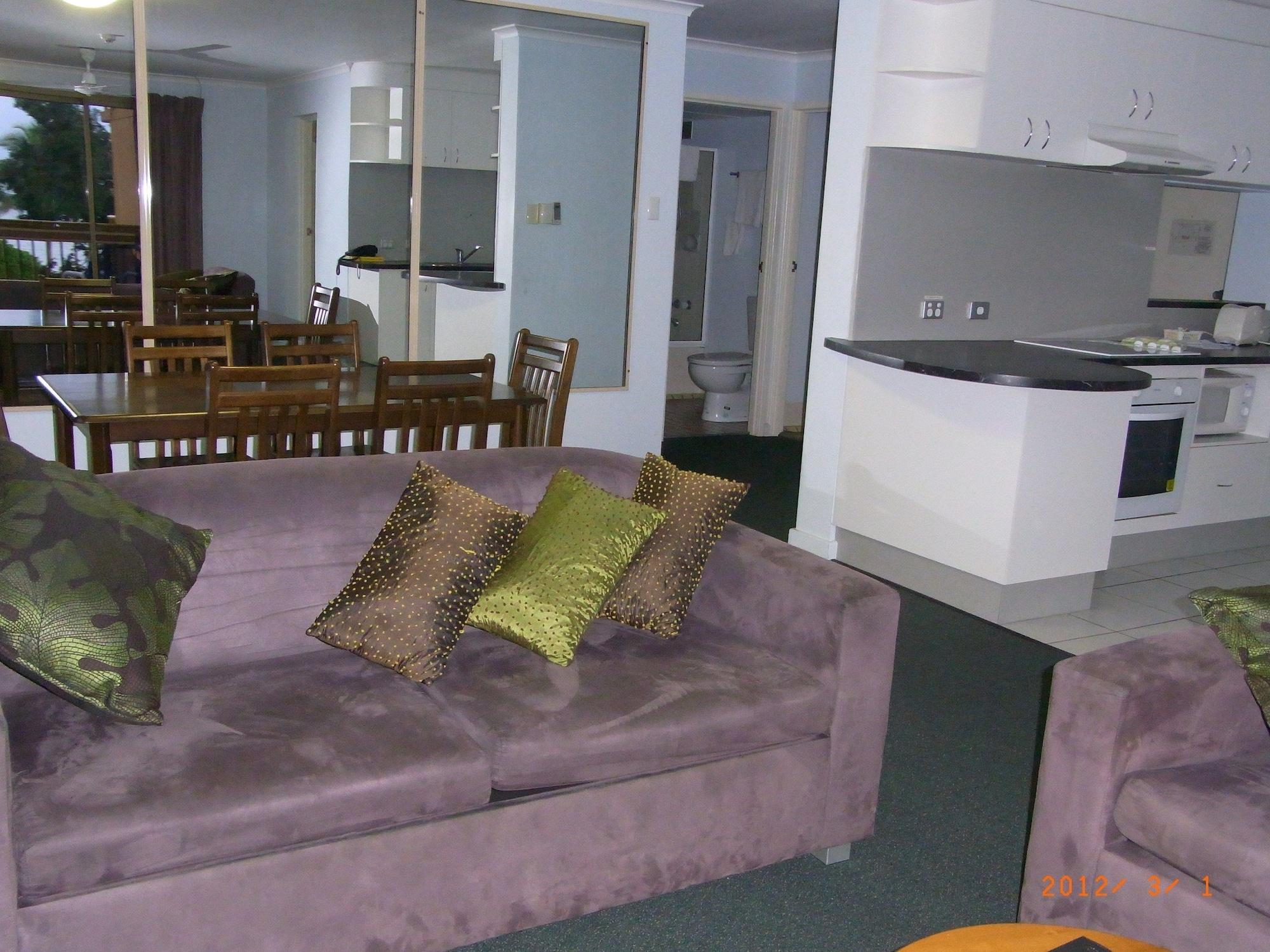 קאירנס Coral Towers Holiday Suites מראה חיצוני תמונה