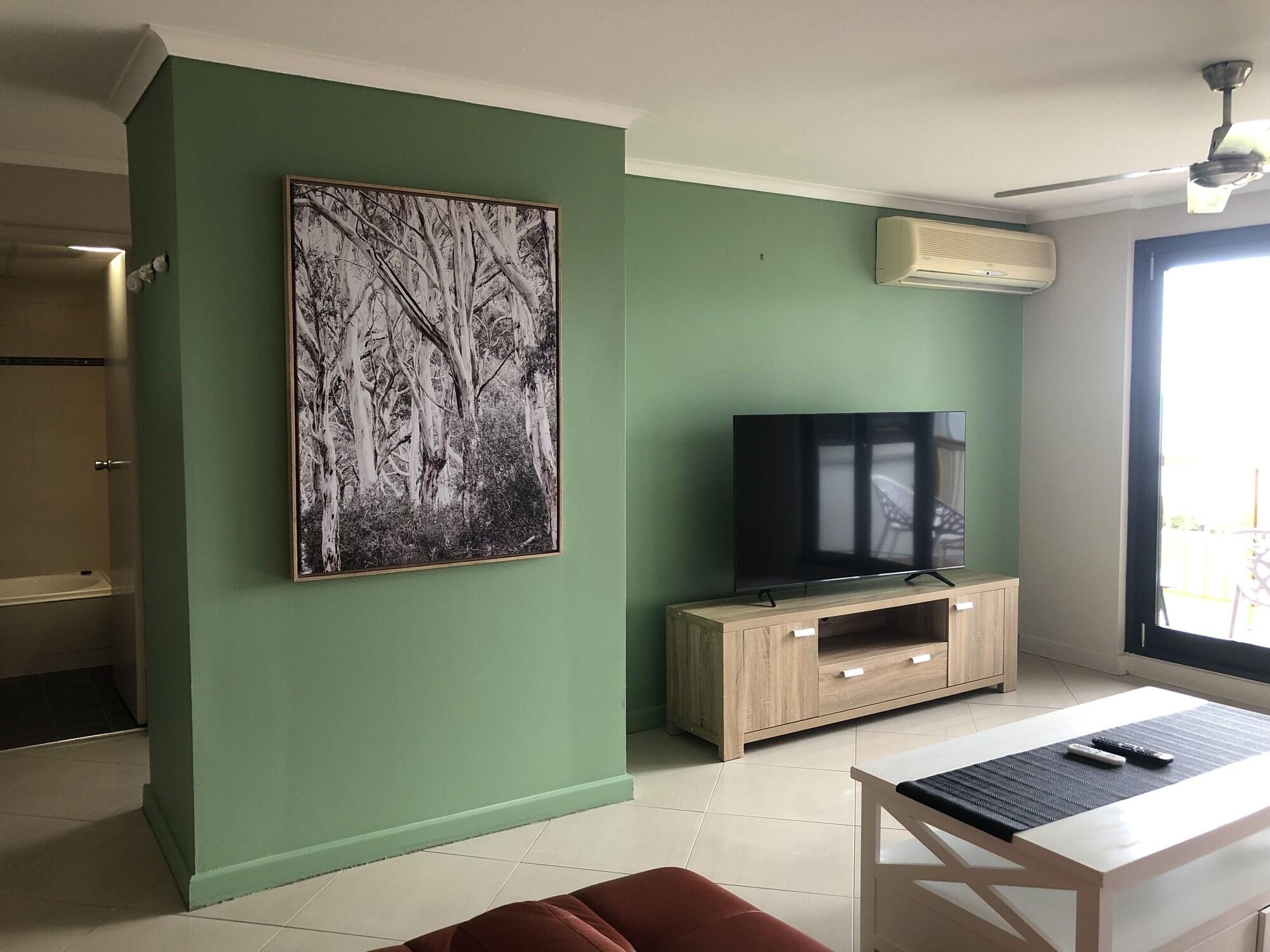קאירנס Coral Towers Holiday Suites מראה חיצוני תמונה
