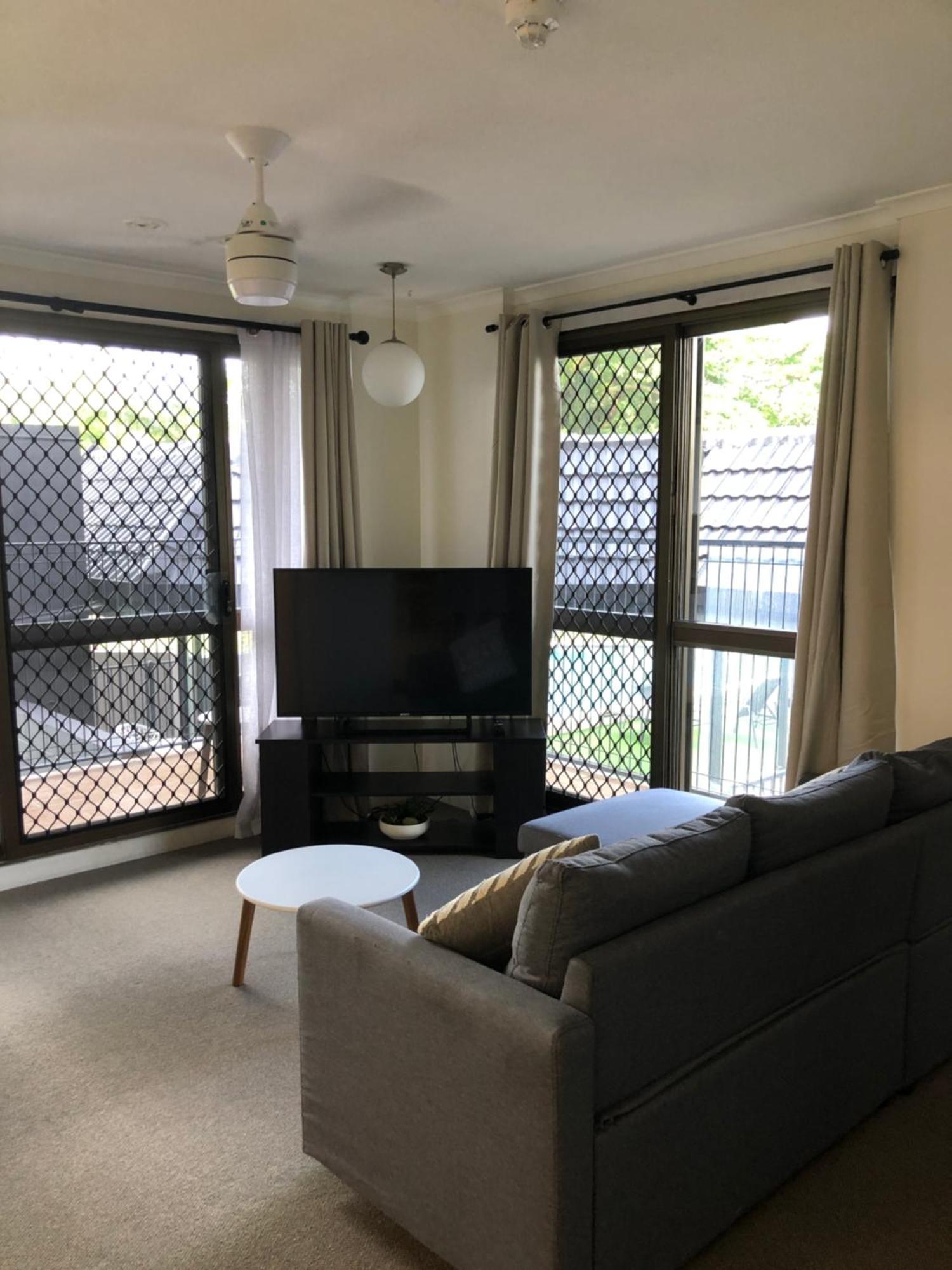קאירנס Coral Towers Holiday Suites מראה חיצוני תמונה